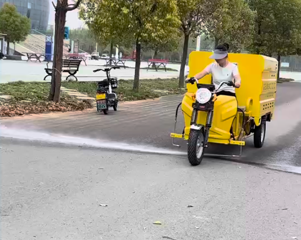 多功能電動(dòng)三輪高壓沖洗車
